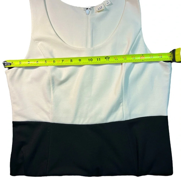 GAP Black and Off-white Fit and Flare, Sleeveless Midi Dress, size 16 - Picture 3 of 7